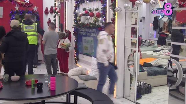 2024-12-20 08_15_57-Besna kao ris_ Aleksandra neumorna, divlja u pušionici, obezbeđenje ne može da i.jpg