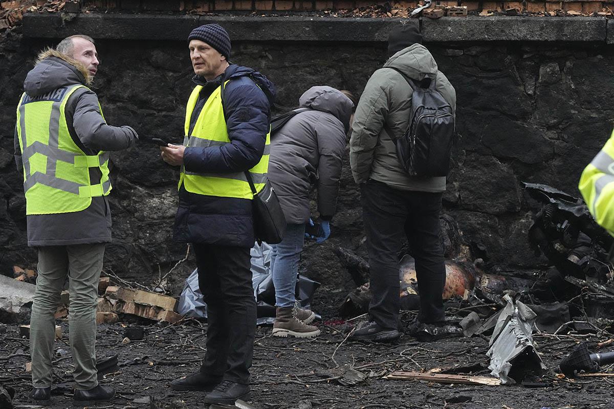 vesna04 AP Efrem Lukatsky.jpg