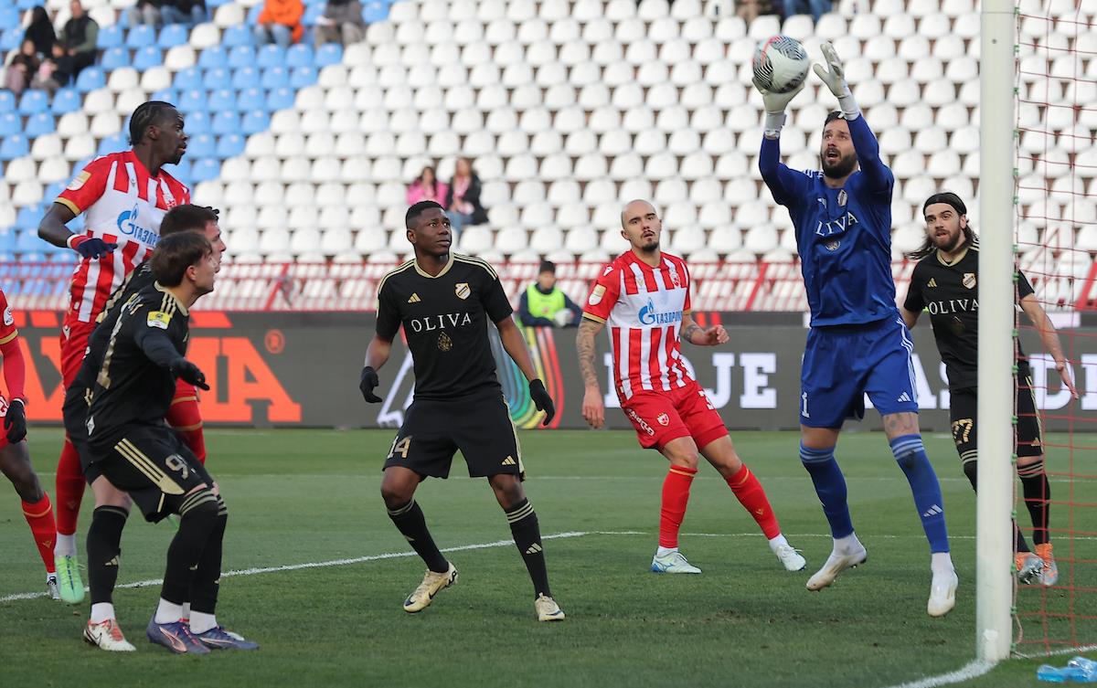 Zvezda dva puta gubila, pa pobedila Čukarički