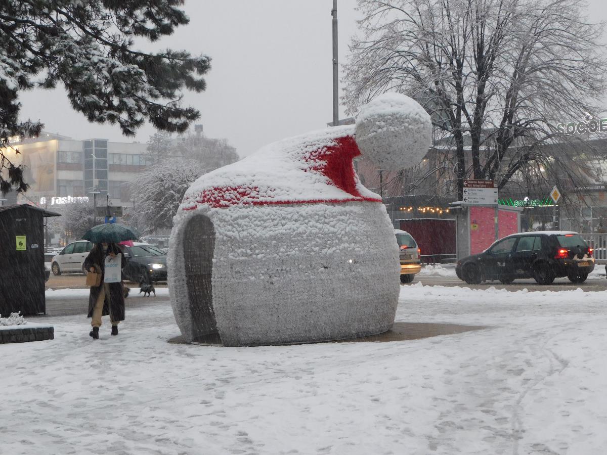 LOZNICA - Stigao sneg.JPG