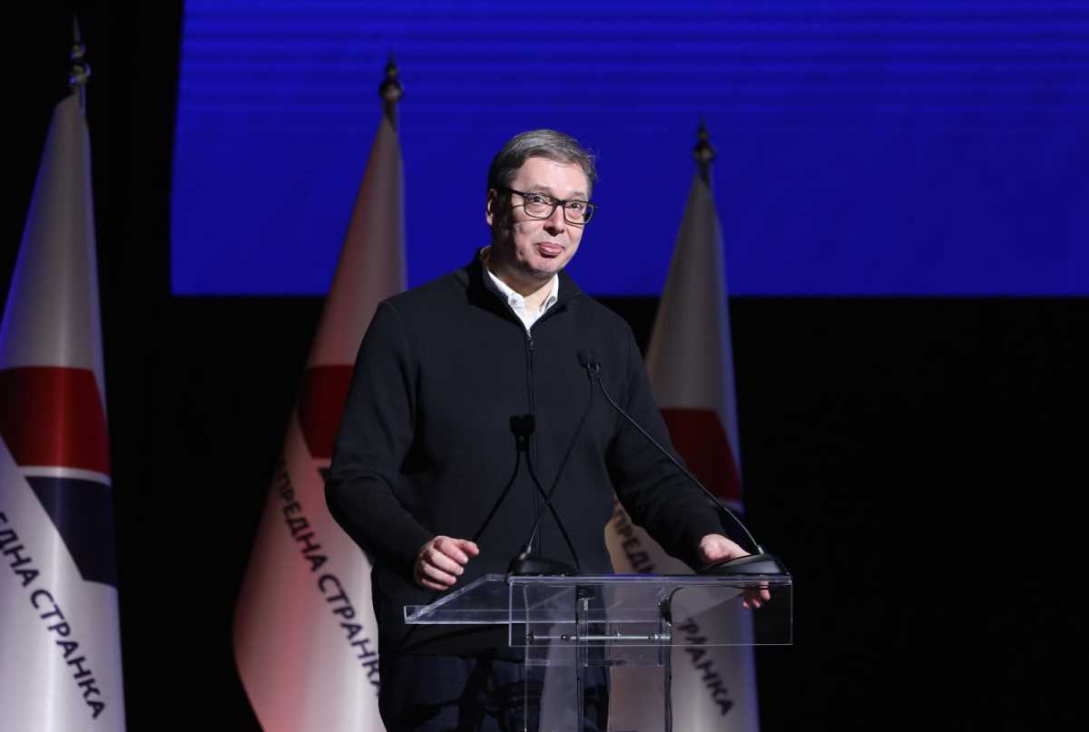 Predsednik Srbije Aleksandar Vučić o opoziciji: "Besplatan sir postoji samo u mišolovci"