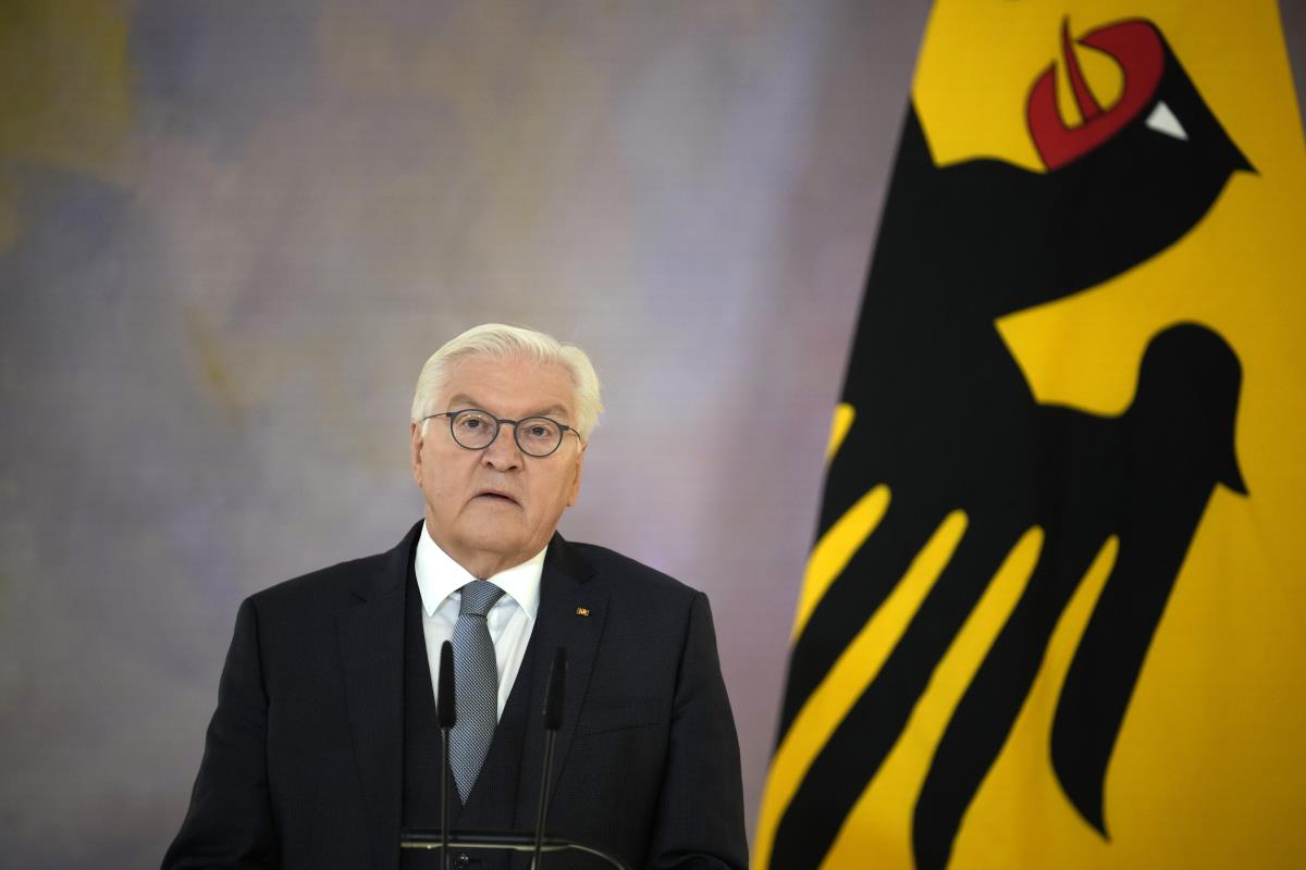 sloba02 AP Ebrahim Noroozi.jpg