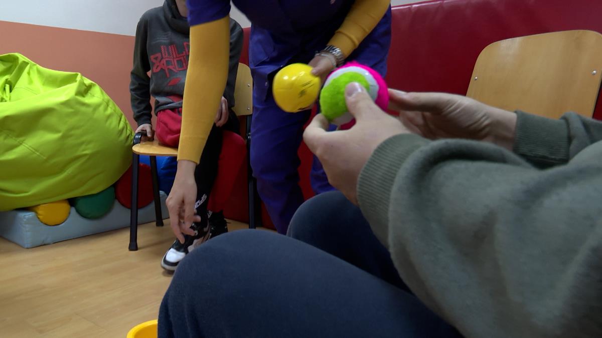 DUZA VERZIJA.00_01_00_10.Still005.jpg