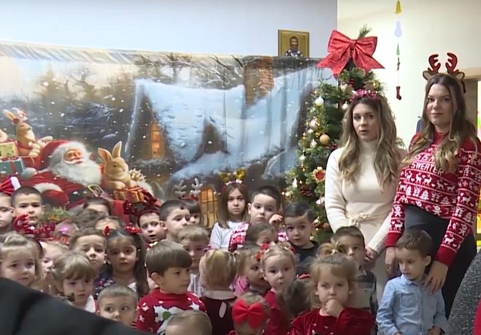 2024-12-27 15_37_59-PREDSEDNIK VUČIĆ POSLAO POKLONE MALIŠANIMA VRTIĆA U GORNJEM KUSCU - Tv Puls.png