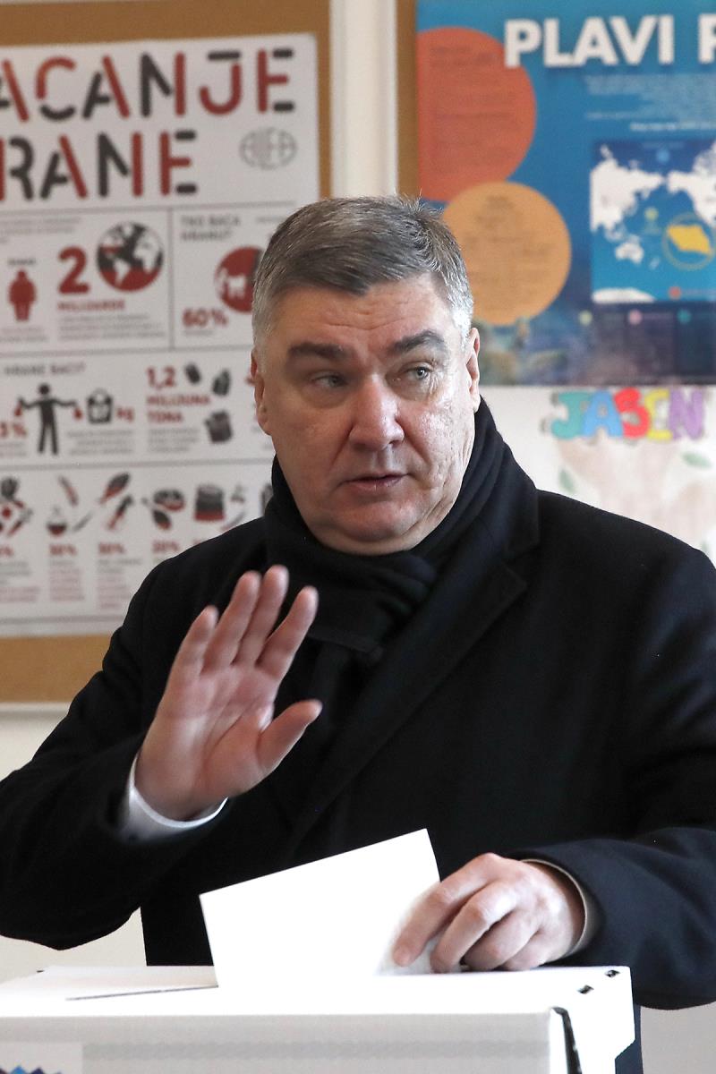 x01 EPA Antonio Bat.jpg