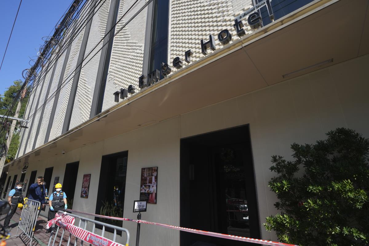 x02 AP Sakchai Lalit.jpg