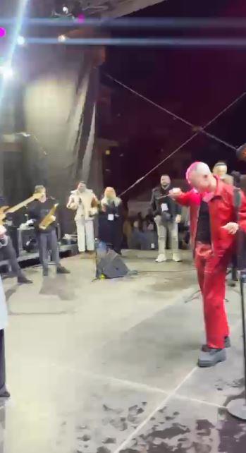 2025-01-01 08_18_17-WhatsApp.jpg