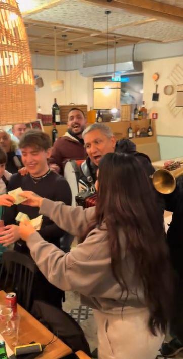 2025-01-02 09_43_47-Srecna Nova Godina 🤣🥂 _ TikTok.jpg