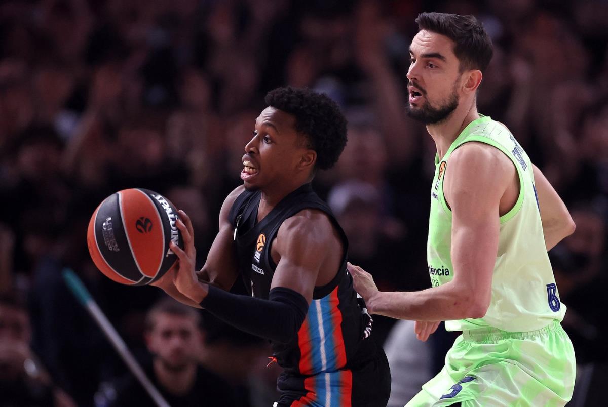 Zvezda htela Ti Džej Šortsa