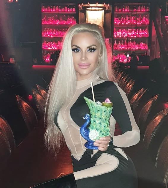 marsela iglesijas.png