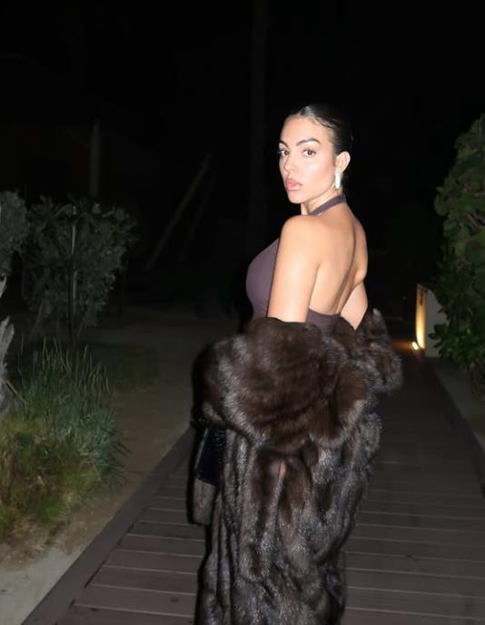 georgina rodrigez 2.png