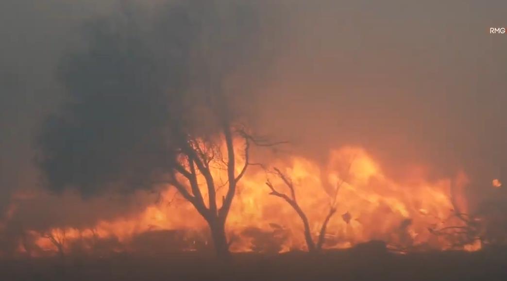 Požar u Los Anđelesu zahvatio je kvart poznatih.jpg