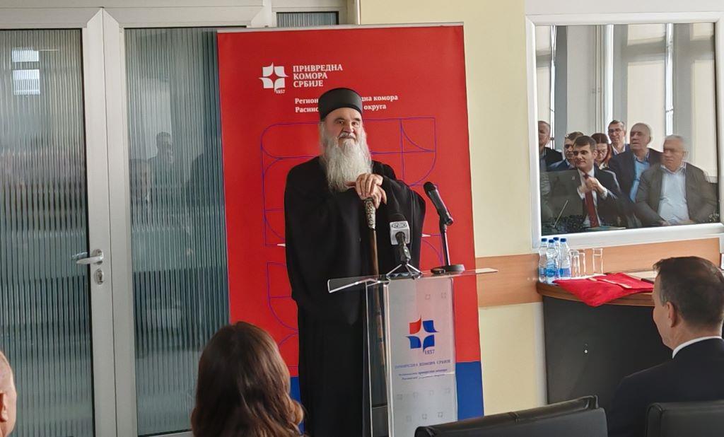 Mitropolit David govori.jpg