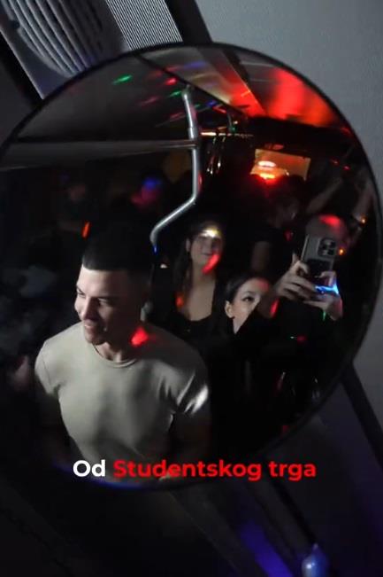 zurka u autobusu2.jpg