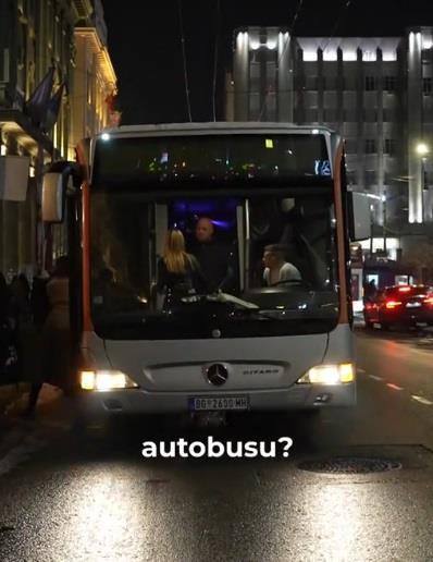 zurka u autobusu.jpg