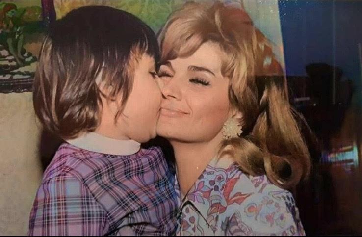 Silvana Armenulić s ćerkom.jpg