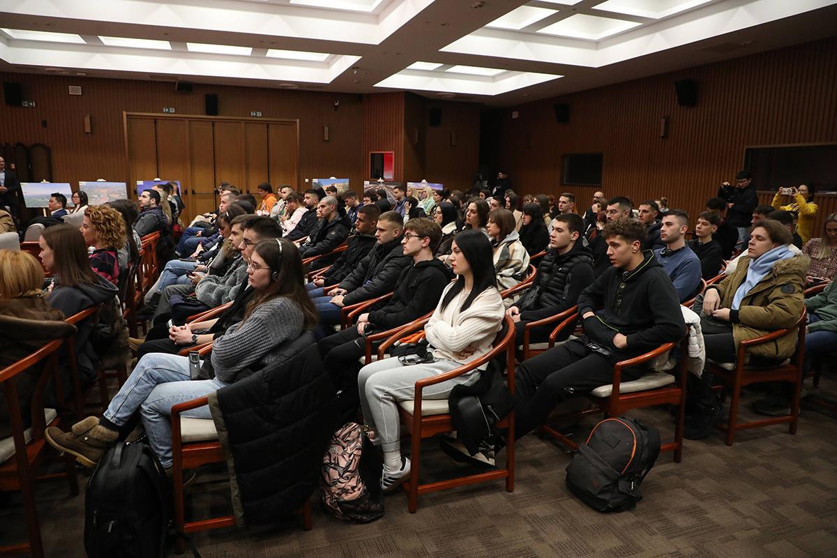 x10 Beta Slobodan Miljevic.jpg