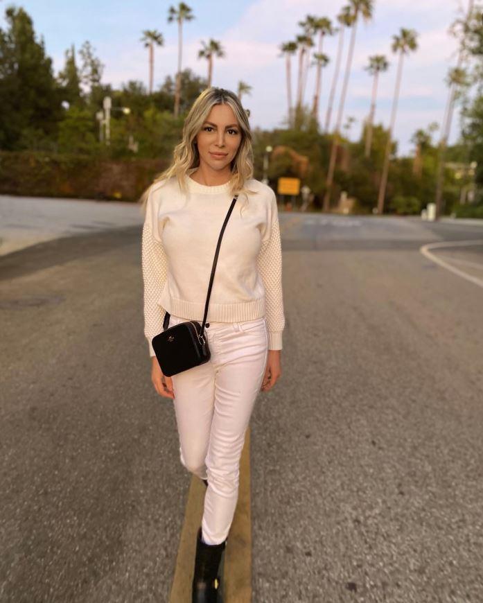 2025-01-11 13_29_38-(7) Facebook.jpg