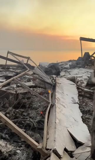 izgorela vila paris hilton u malibuu 4.png