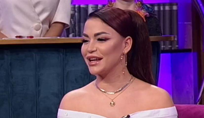 ALEKSANDRA MLADENOVIĆ POKAZALA VREDAN PRSTEN