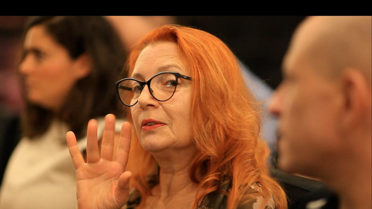 Mirjana Karanovic u filmu Poslednji krug momci.jpg