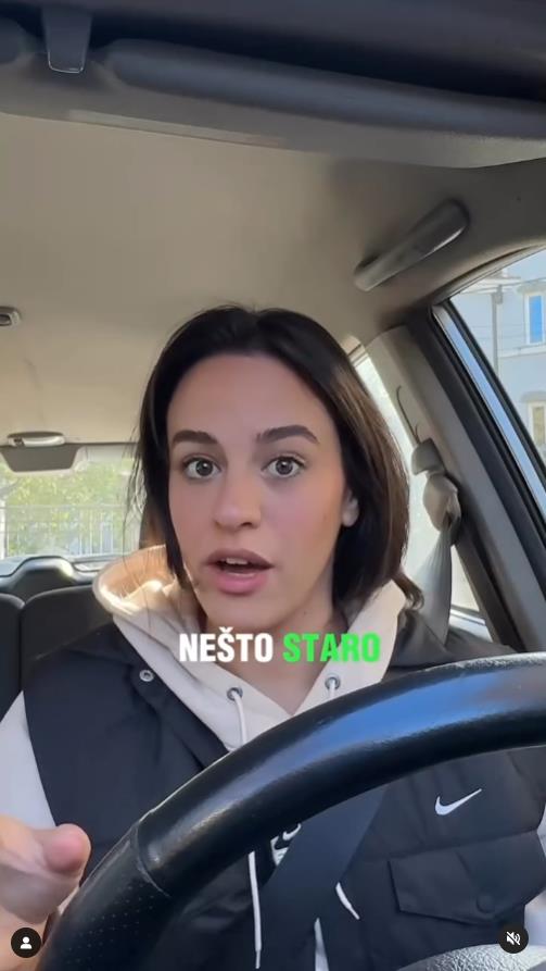 Maša Memedović restaurirala stari sto