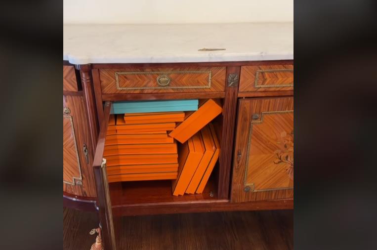 Amanda DeVit kupila je polovnu komodu i u njoj našla vrednosti