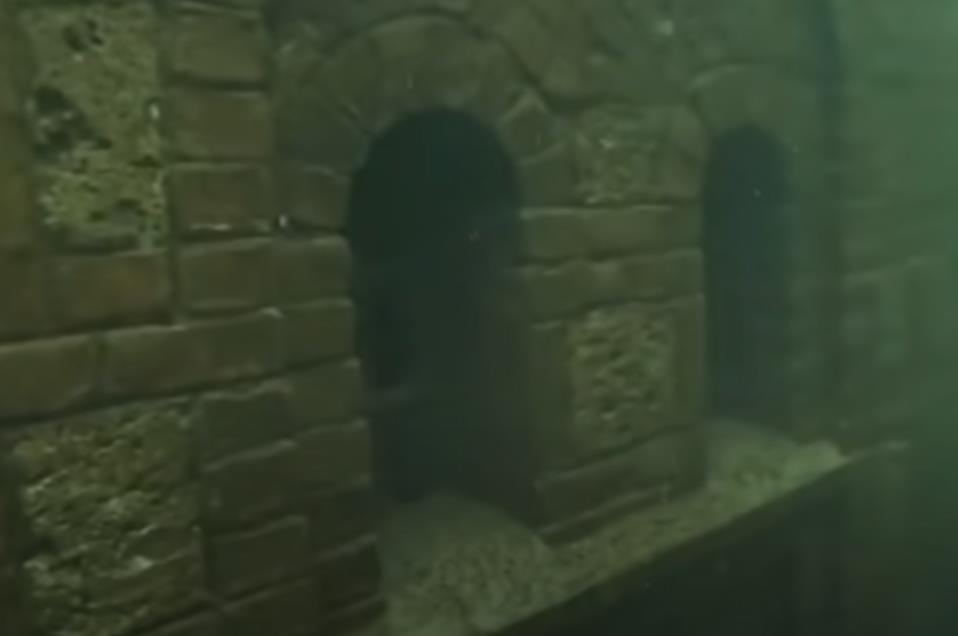 Ronioci uspeli da dođu do potopljene Valjevske gračanice 2.png