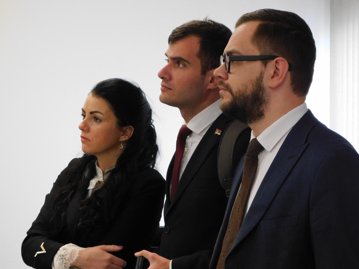 LOZNICA - Gradonačelnica i gosti iz ministarstva.JPG