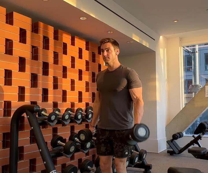 Pilot otkrio kolike su plate  (2).png