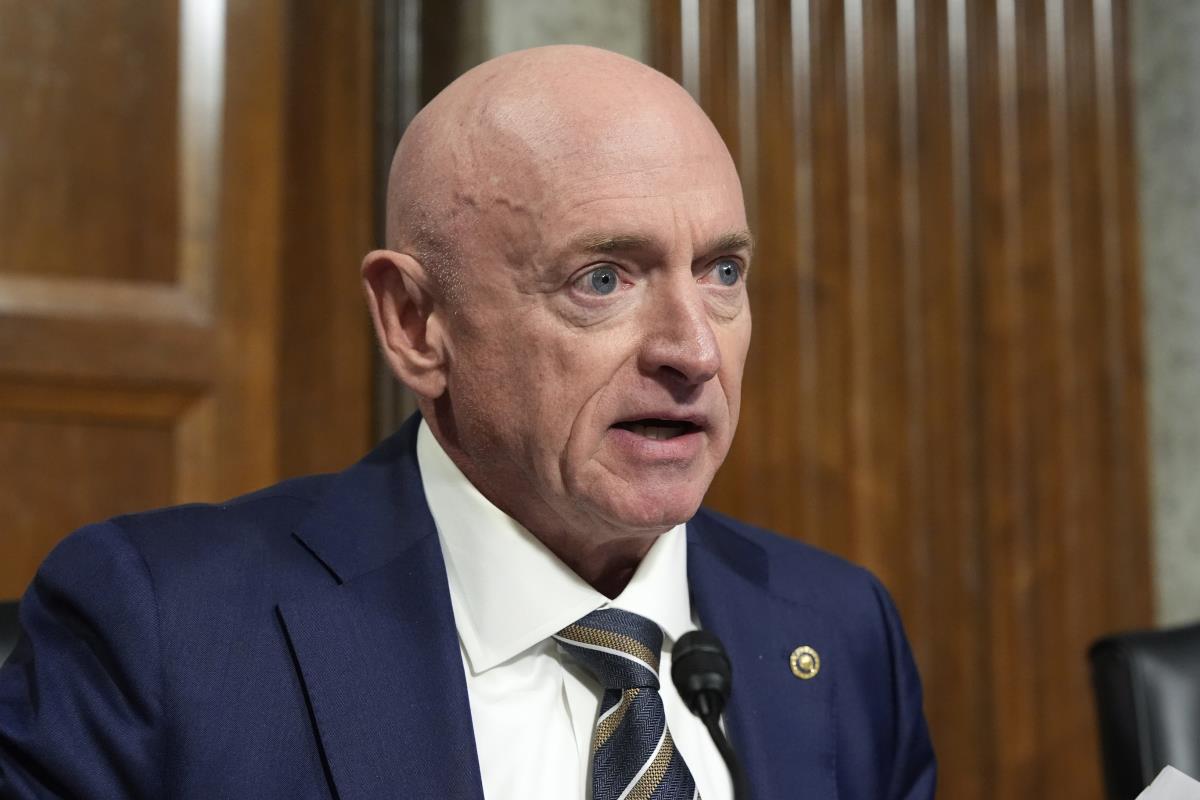 x AP Alex Brandon.jpg