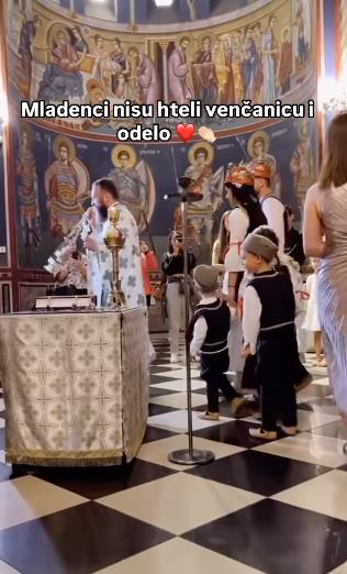 mladenci venčanje narodna nošnja (5).png