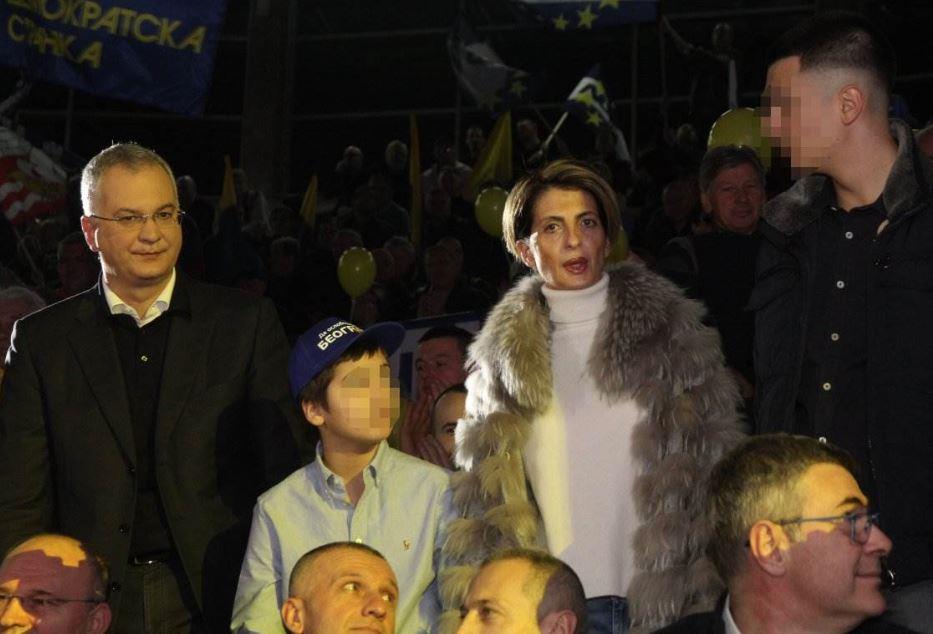 2025-01-16 12_07_45-Ovo je ćerka Miroslava Ilića sa kojom je u braku Dragan Šutanovac _ Mondo.jpg