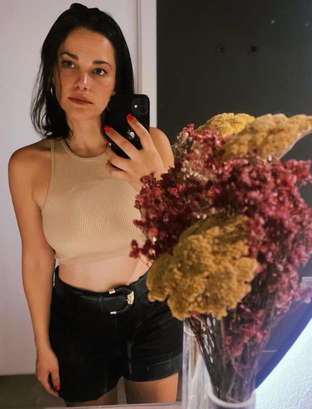 Elena Martinez glumila je Dolores u Montevideu 4.png