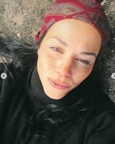 Elena Martinez glumila je Dolores u Montevideu 1.png