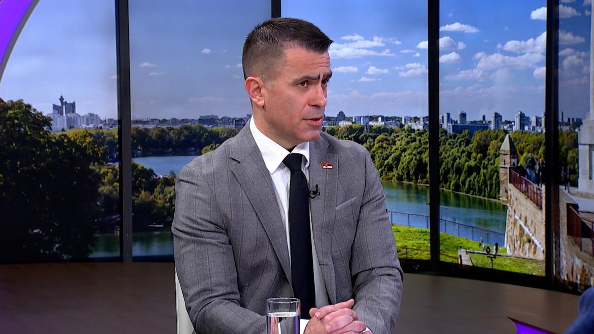 puls clean.00_08_37_21.Still001.jpg