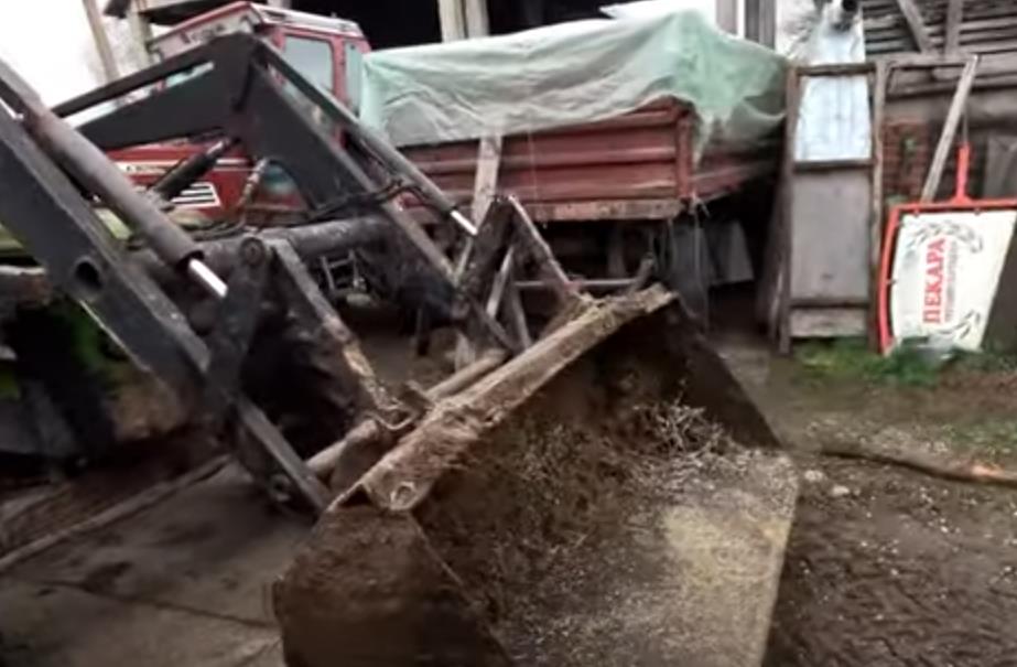 Jovana Parmaković ima veliko porodično gazdinstvo 7.png