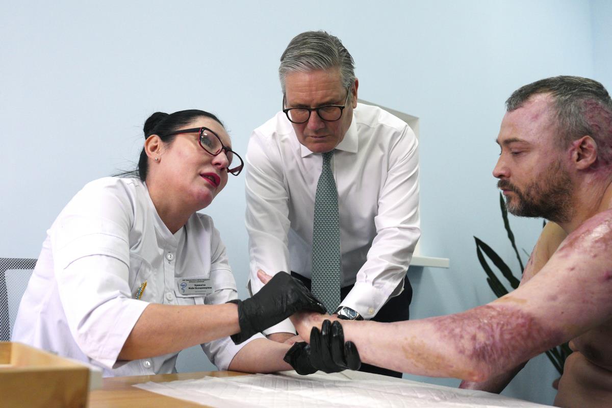 xxx08 AP Carl Court.jpg