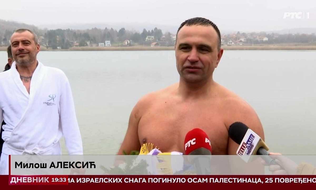 Plivanje za časni krst (5).jpg