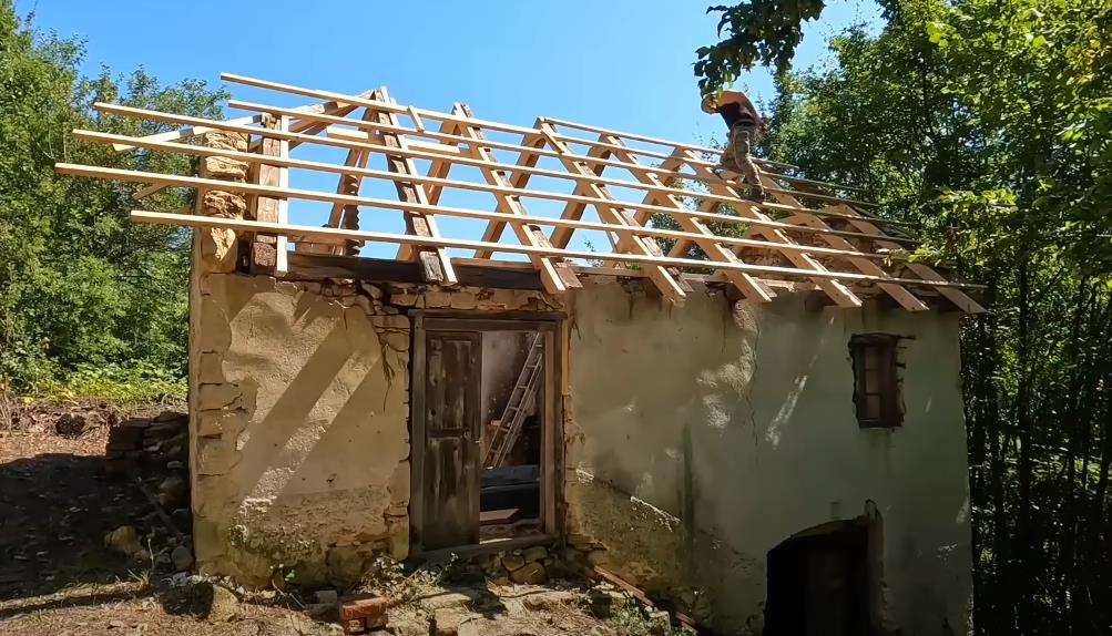 Muškarac renovirao kuću iz 1957 godine pre  (5).png