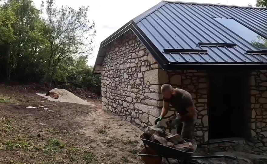 Muškarac renovirao kuću iz 1957 godine pre  (8).png