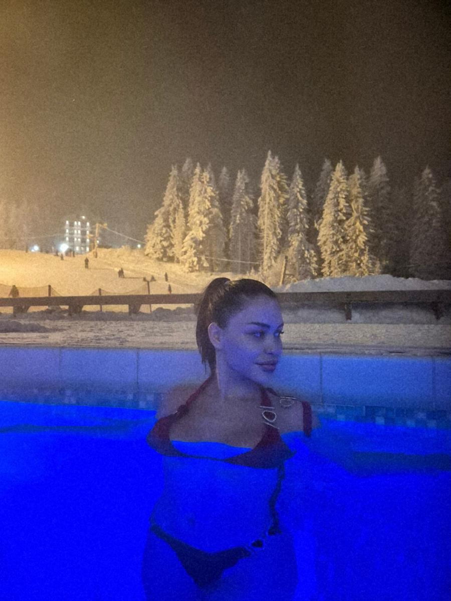 Aleksandra Mladenović na planini.jpg