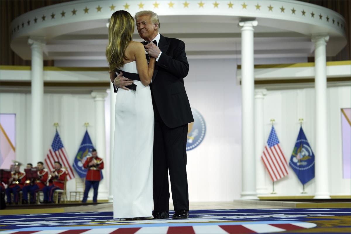 tramp04 AP Evan Vucci.jpg