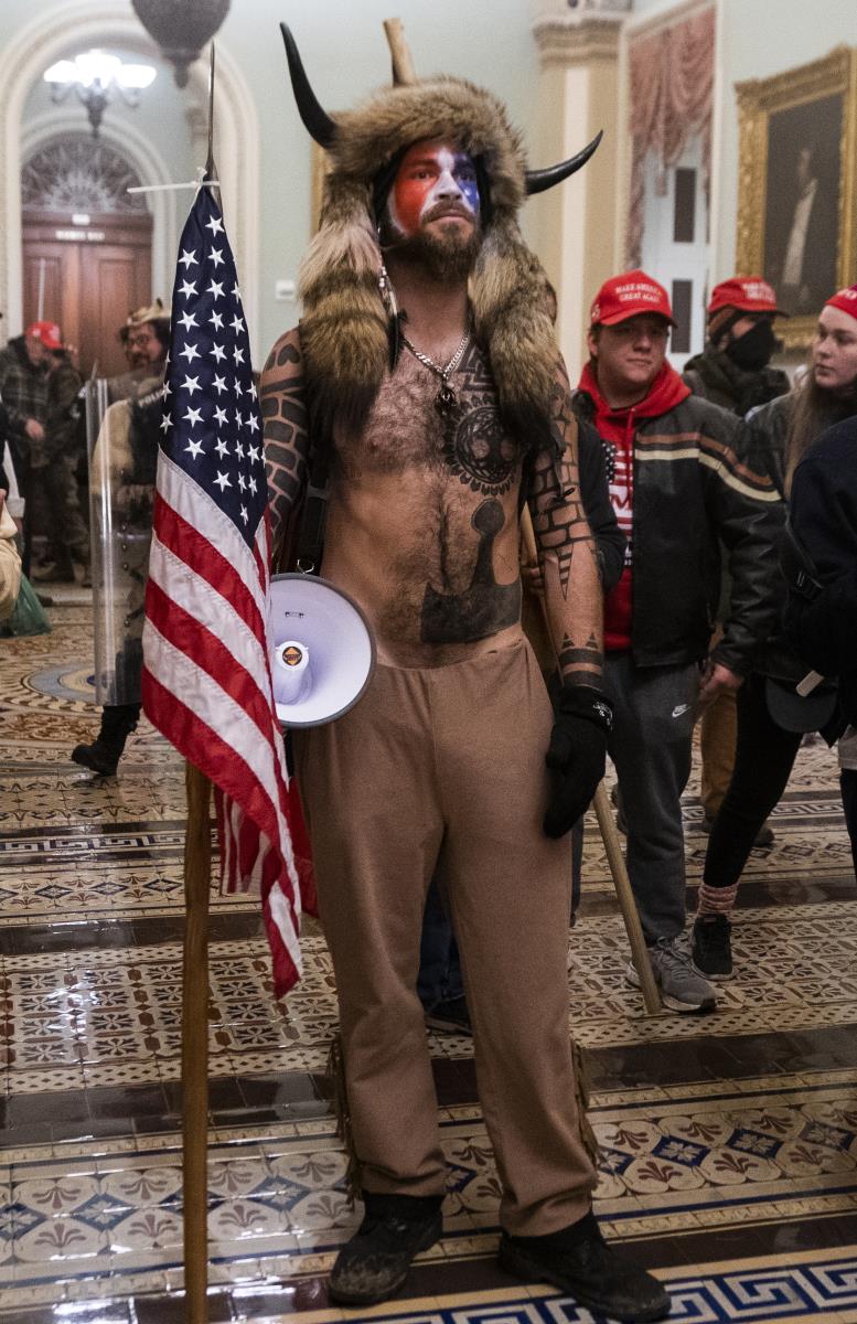 shaman EPA Jim Lo Scalzo.jpg