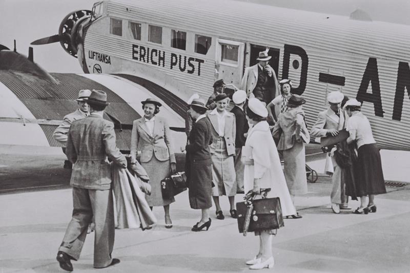 U dve nesreće pri sletanju aviona Lufthanze u Beograd poginulo 22 ljudi