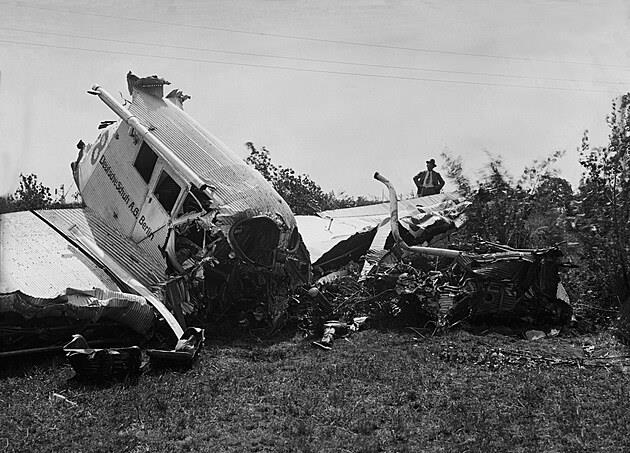 U dve nesreće pri sletanju aviona Lufthanze u Beograd poginulo 22 ljudi