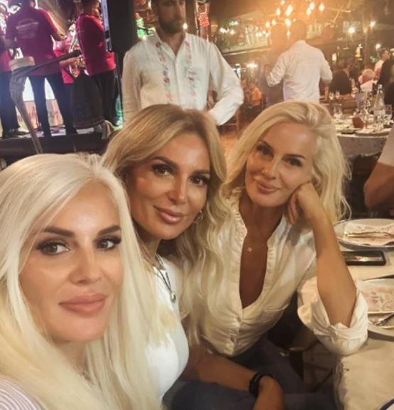 2025-01-23 07_22_35-Voditeljka RTS pokazala sestre bliznakinje_ Sve tri su zanosne plavuše - Blic.jpg