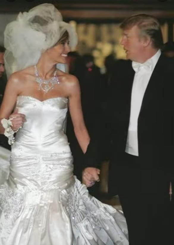Venčanica Melanije Tramp 9.png