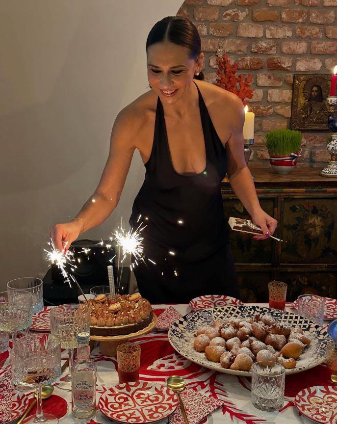 2025-01-24 09_29_58-(20+) Facebook.jpg