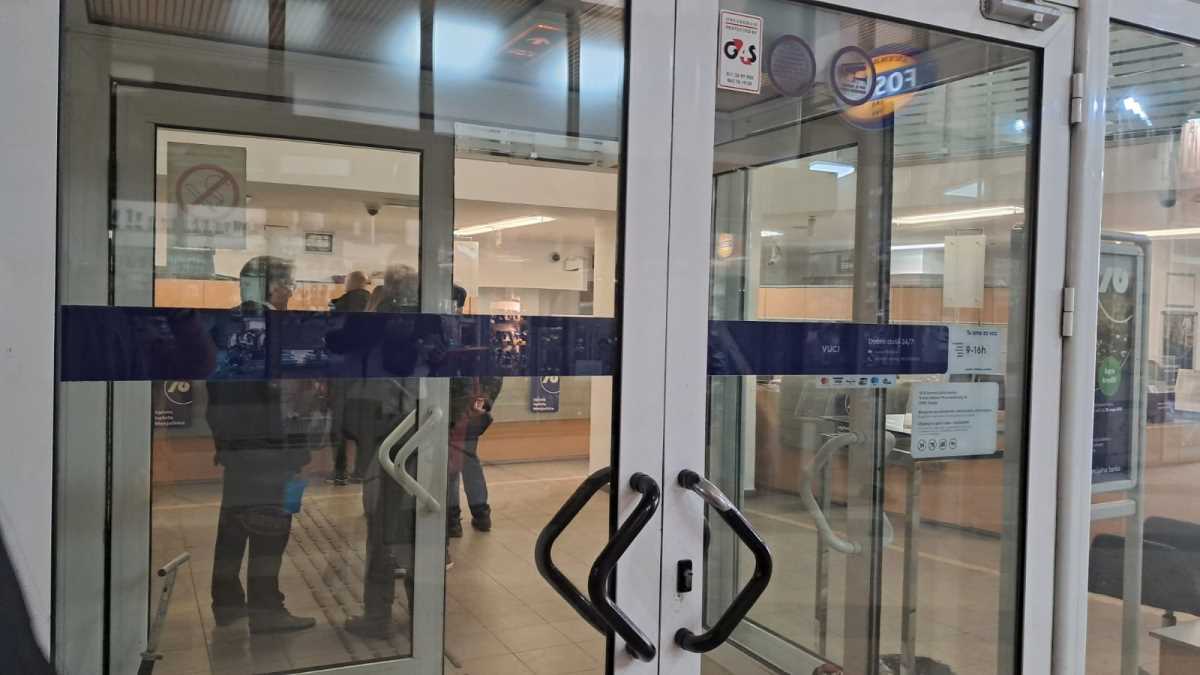 U gradovima po Srbiji sve radi normalno, generalni štrajk propao